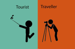 traveler vs tourist